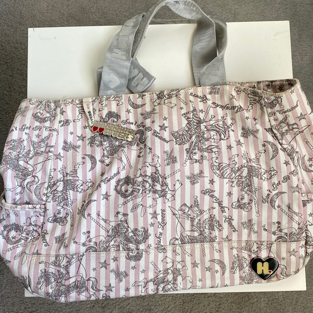 Harajuku Lovers shoulder bag.